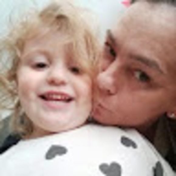 Meet your Posher, Claire - Picture 1 of 1